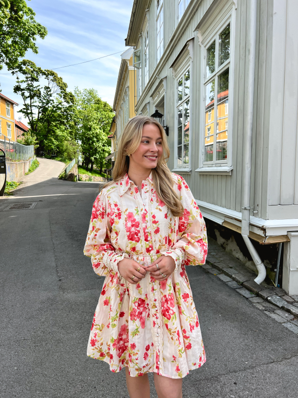 Somelli Shirt Dress - Birch/Red Flowers - Image 6