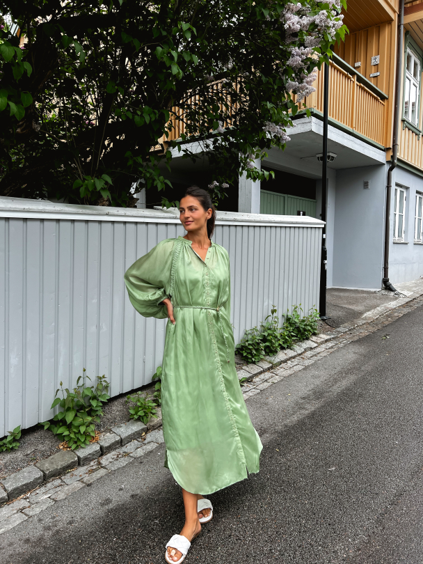 Curpo Shift Dress - Green - Image 5