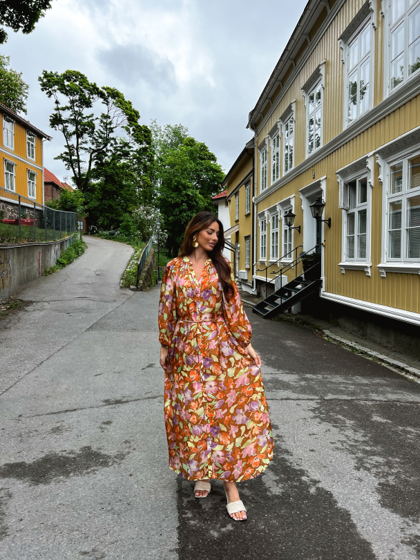 Curpo Shift Dress - Petals - Image 7