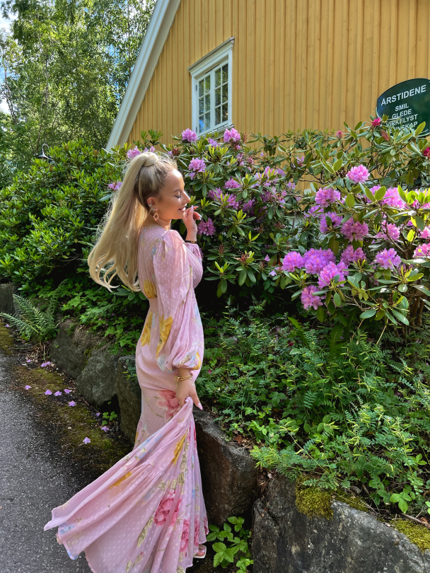 Dotted Georgette Gown - Flourish Wall  - Image 6