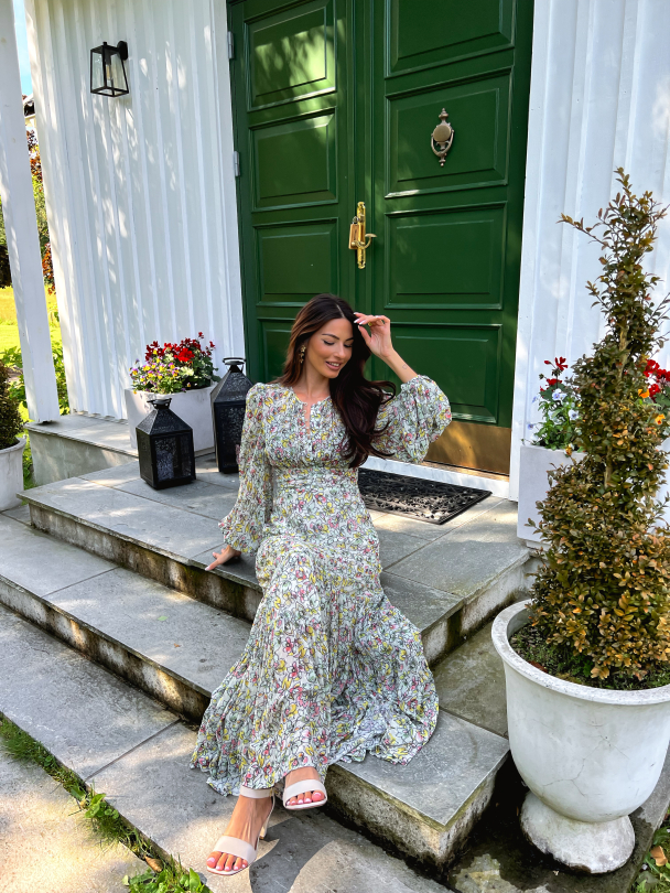 Dotted Georgette Gown - Vintage Floral  - Image 4