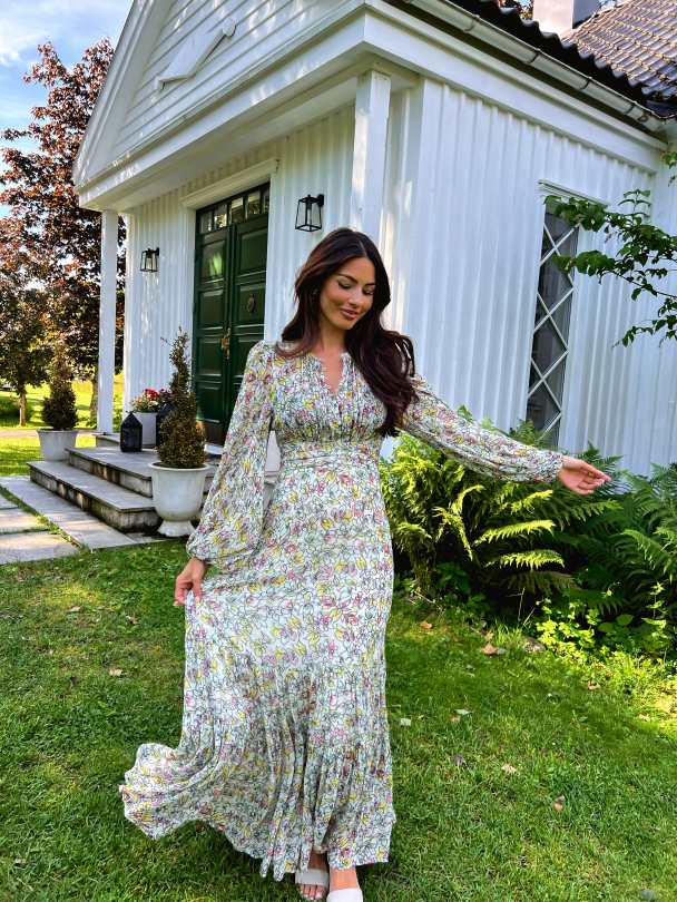 Dotted Georgette Gown - Vintage Floral  - Image 7