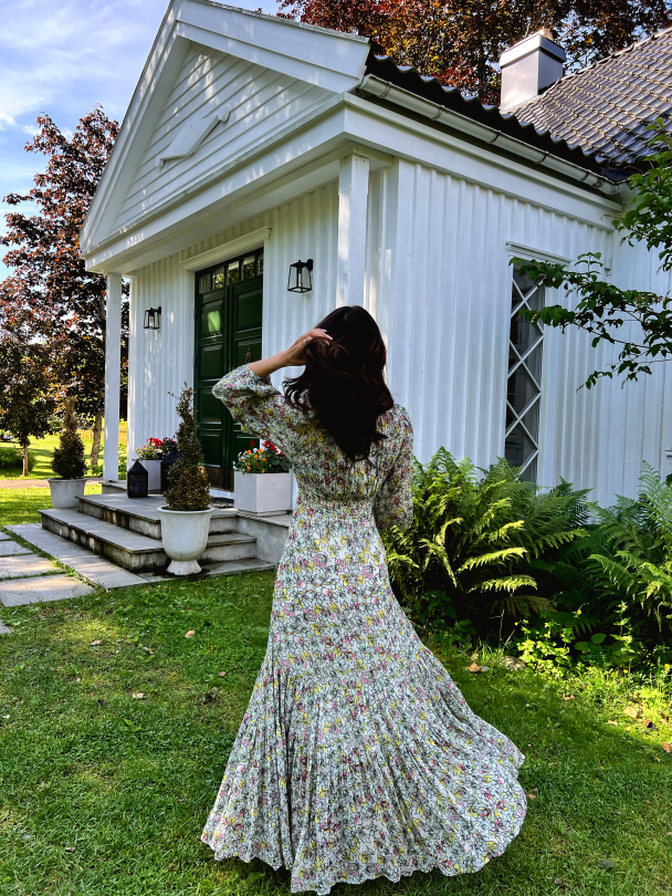 Dotted Georgette Gown - Vintage Floral  - Image 8
