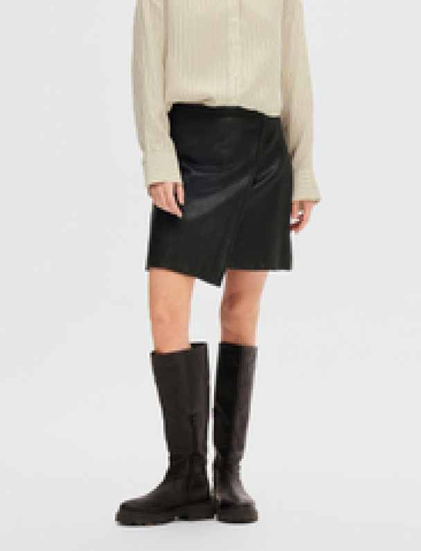 Carol Short Leather Skirt - Black  - Image 3