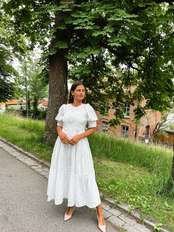 Linen Embroidery Gown - White - Image 10