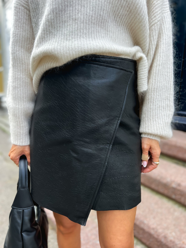 Carol Short Leather Skirt - Black  - Image 1