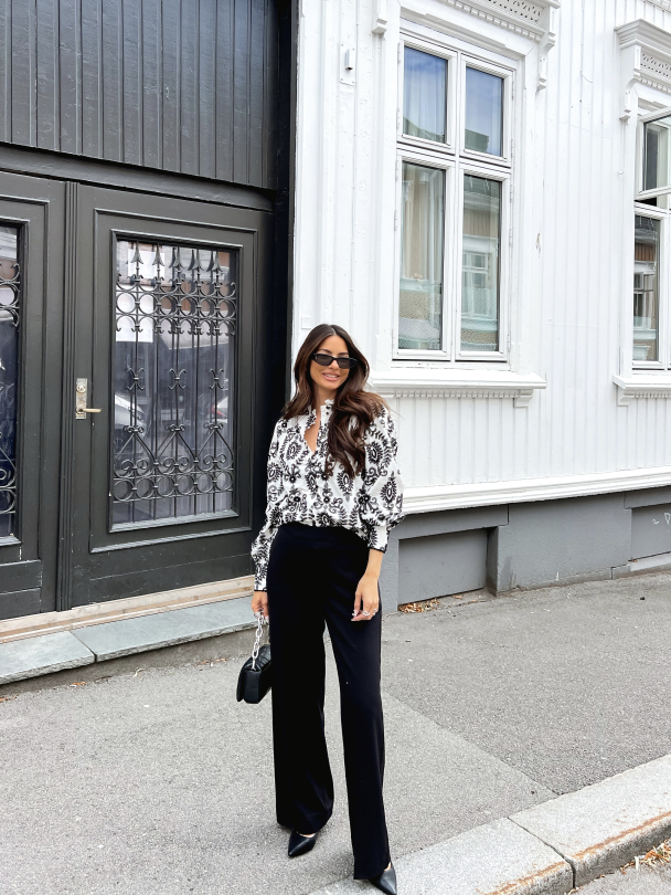 Tara Mw Wide Pant - Black  - Image 3