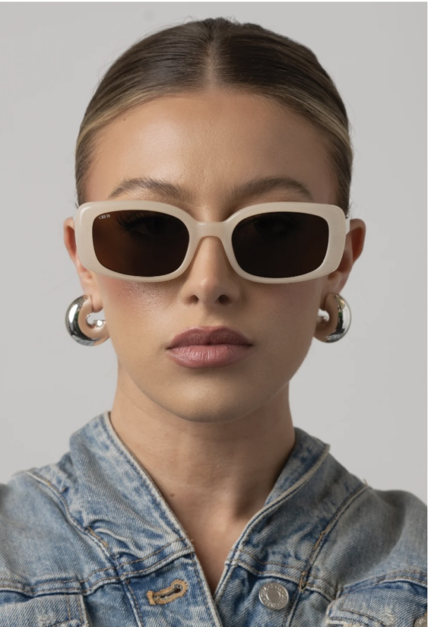 Daisy - Frosted Ivory/ Brown  - Image 3