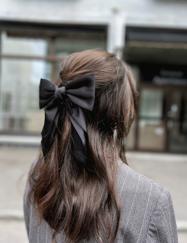 Bella Satin Bow Black - Image 1