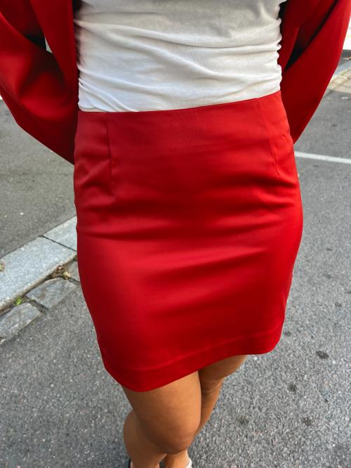 Haila Skirt - Haute Red