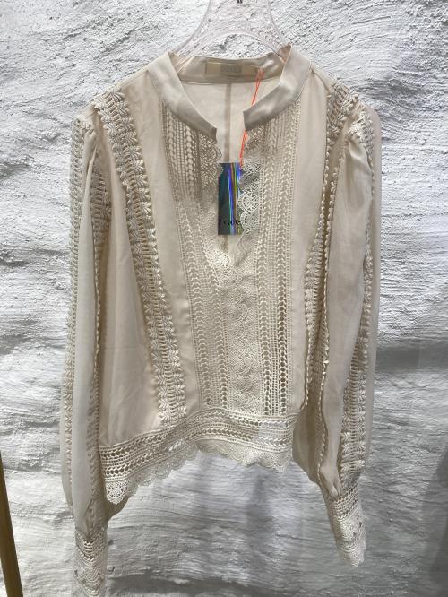 Rabia Blouse Creme