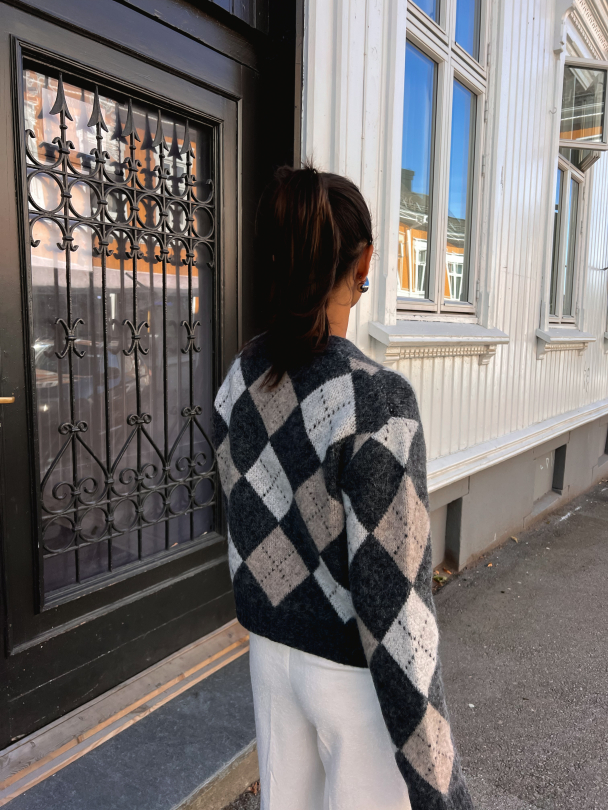 Filippa Argyle Cardigan - Grey Argyle  - Image 5
