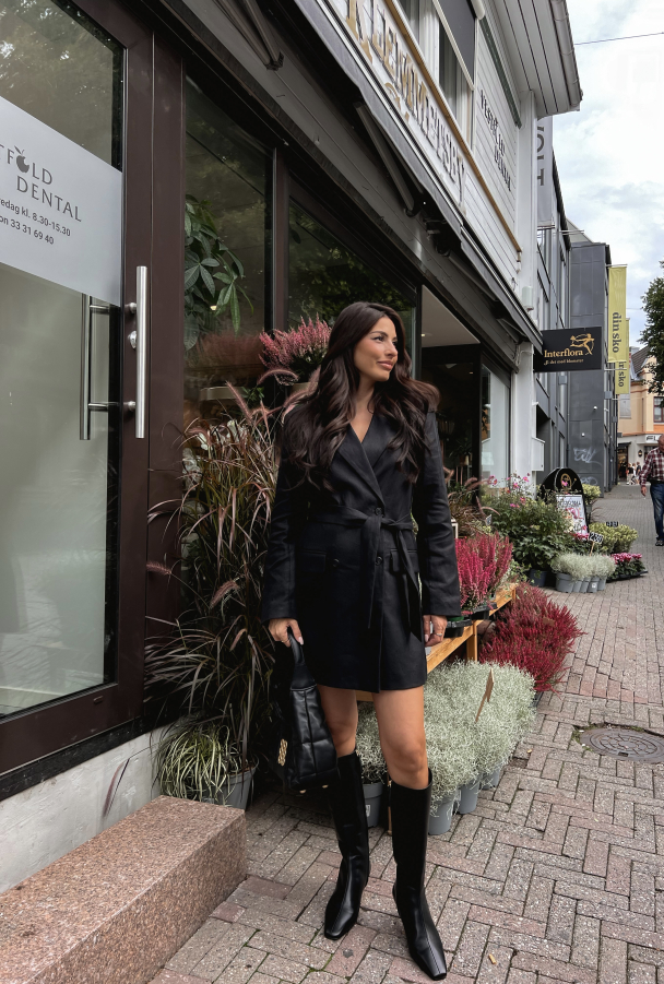 Hemina Long Blazer Jacket - Black  - Image 2