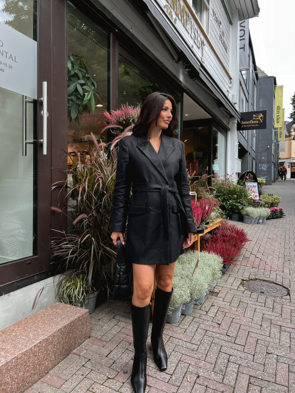 Hemina Long Blazer Jacket - Black  - Image 3