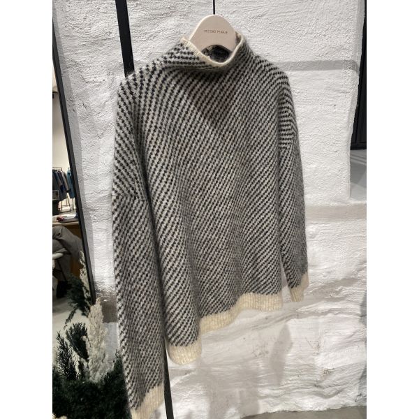 Capella Knit T-Neck