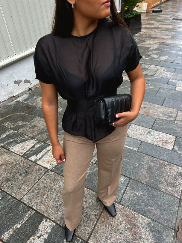 Iris O-Neck Top - Black - Image 6