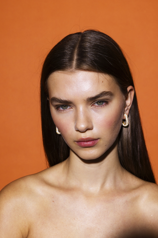 SQUARE CHUNKY HOOPS WHITE - Image 2