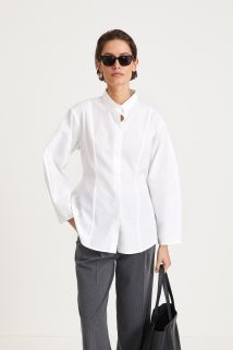 stylein-minimalistic-scandinavian-timeless-swedish-design-womenswear-women-classics-classic-white-shirt-cinched-waist-josca.jpeg