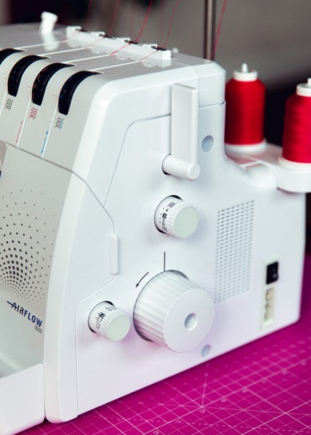Airflow 3000 overlockmaskin med elektronisk lufttreer.  - Image 3