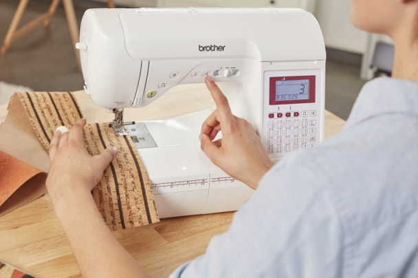 Brother Innov-is F400 symaskin - Image 3