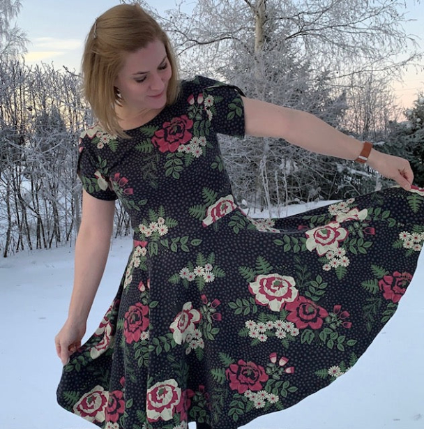 Jerseykjole med sving - Image 4