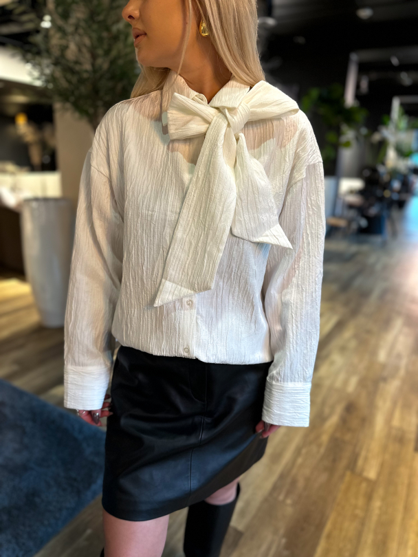 Iris Bow Shirt - Snow White - Image 2
