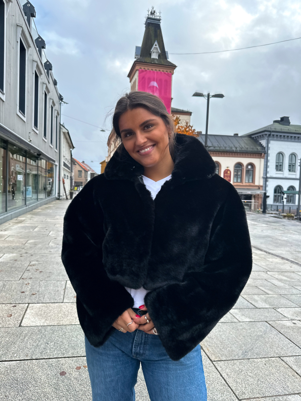Faux Fur Crop Jacket - Black  - Image 4
