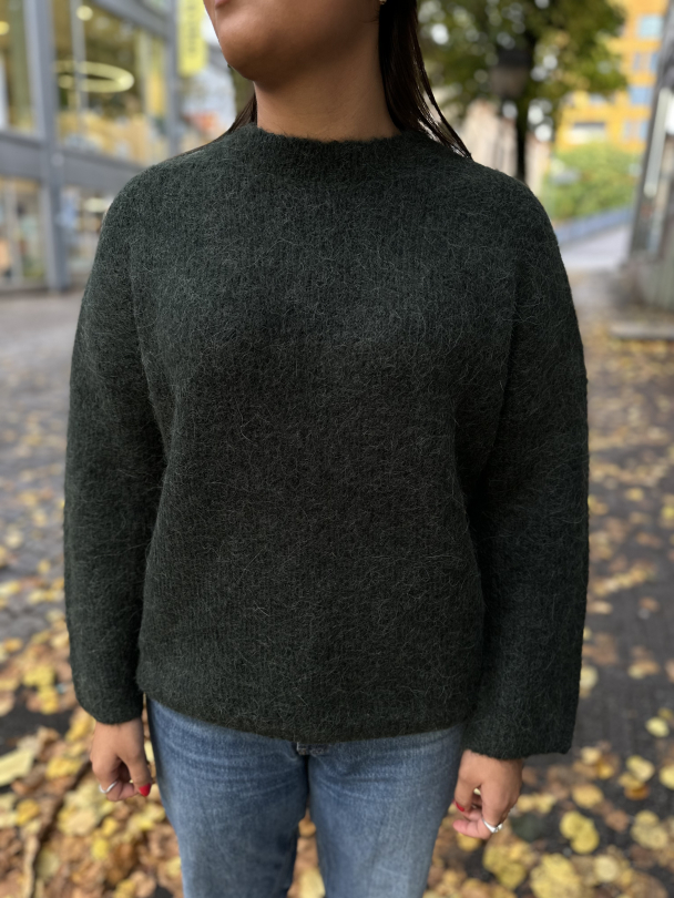 Gabella Knit O-Neck - Scarab - Image 1