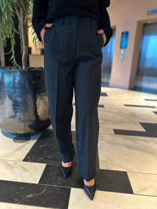 Luah Barrel Wool Pant - Dark Grey - Image 3