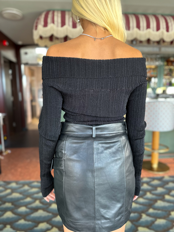 Silvi Off Shoulder ls - Black - Image 3