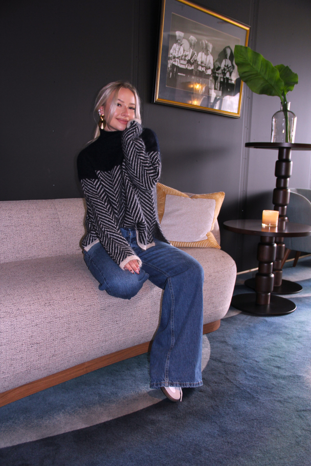 Herrin T-Neck - Vulcan  - Image 4