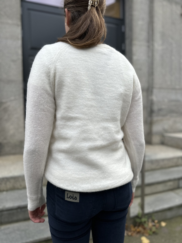 Lulu Knit O-Neck - Snow White - Image 2
