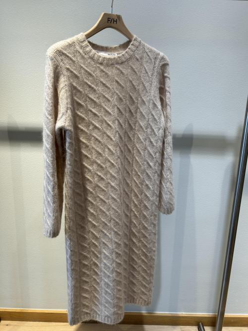 Almina Knit Cabel Dress