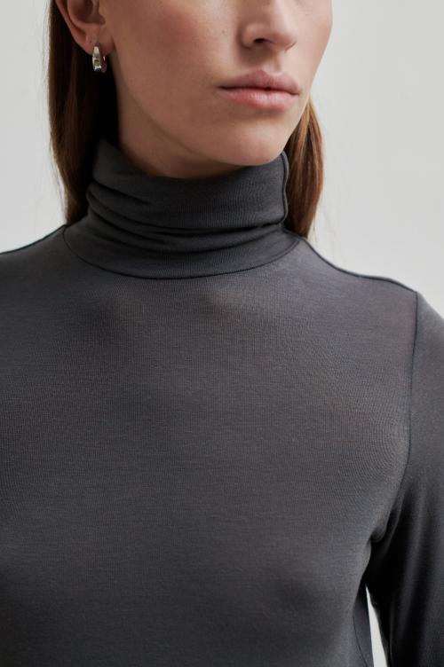 Matima Wool T-Neck Ash