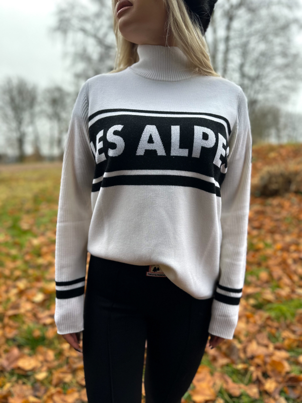 Les Alpes Knitted Sweater - Snow White  - Image 1