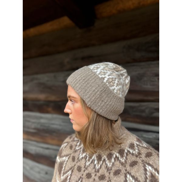 Cervinia Knitted Beanie - Fair Isle Hazelnut 
