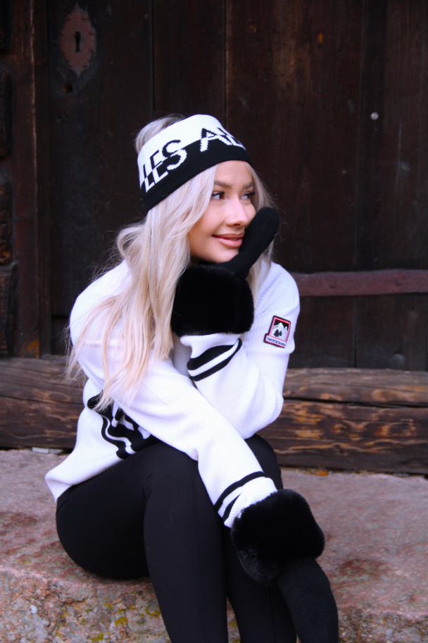 Tignes Mittens - Black  - Image 2