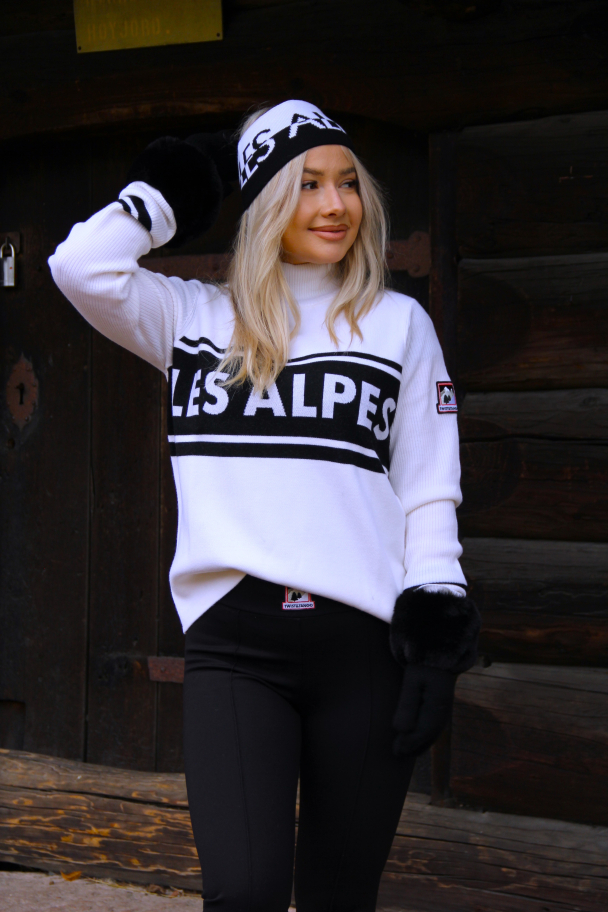 Les Alpes Knitted Sweater - Snow White  - Image 3
