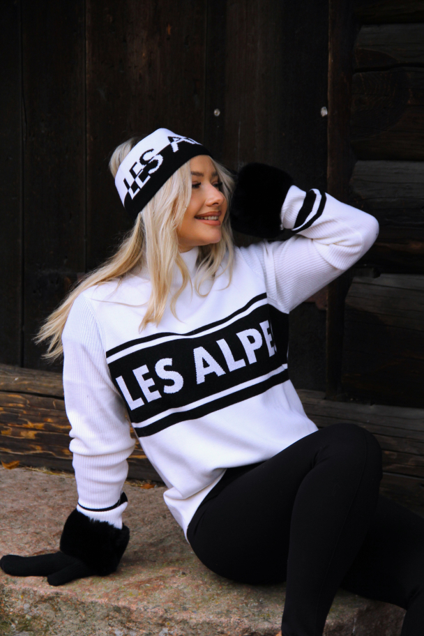 Les Alpes Knitted Sweater - Snow White  - Image 4
