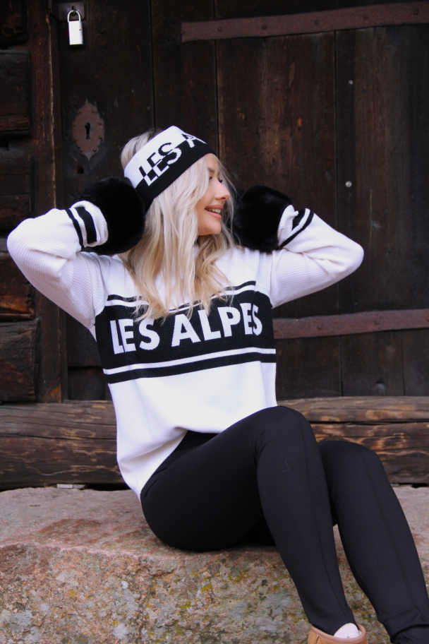 Les Alpes Knitted Sweater - Snow White  - Image 5
