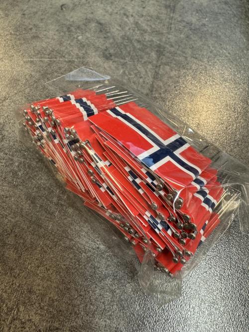 KAKEFLAGG M/KNAPPENÅL 100 STK