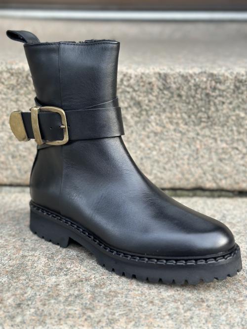 Boot M/Spenne   |  Boot M/Spenne  fra Laura Bellariva