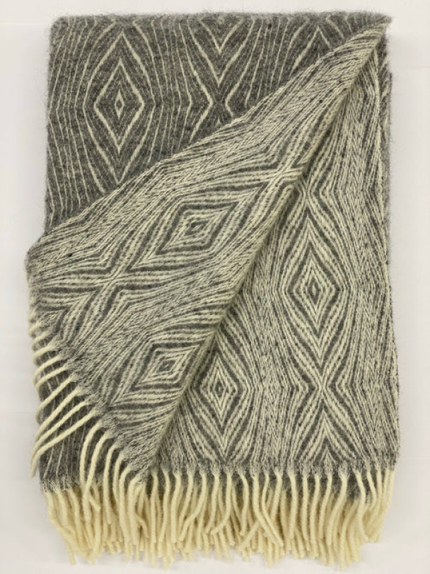 Pledd Ålesund 130x200 Grå Hvit Jaquard vevd 100% ULL - Image 2