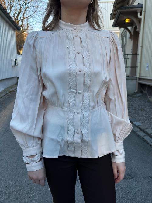 Unica Shirt - Sheer Bliss 