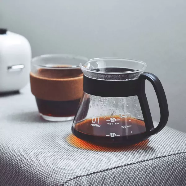 HARIO V60 01 SERVERINGSKANNE I GLASS