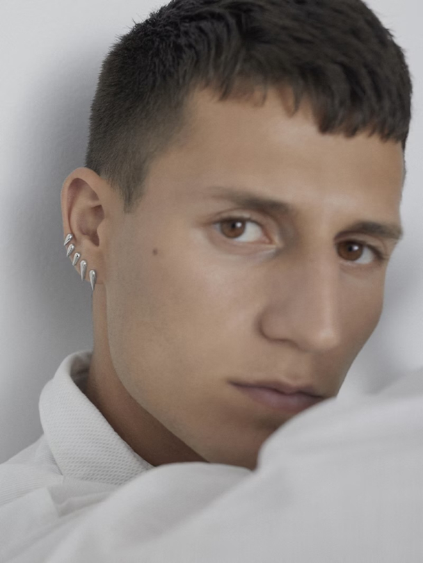 Mate Stud - Image 1