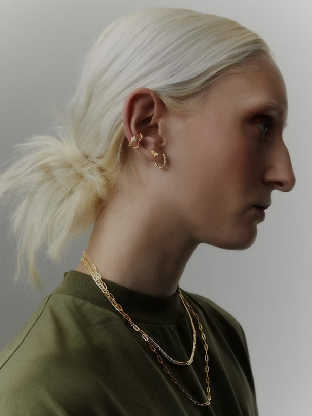 Lily Stud - Image 1