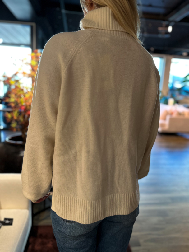 Manzi Short Pullover - White Onyx  - Image 2