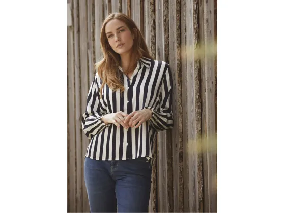 Melba Printed blouse