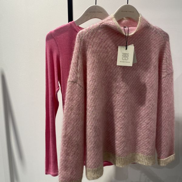 Capella Knit T-Neck Pink